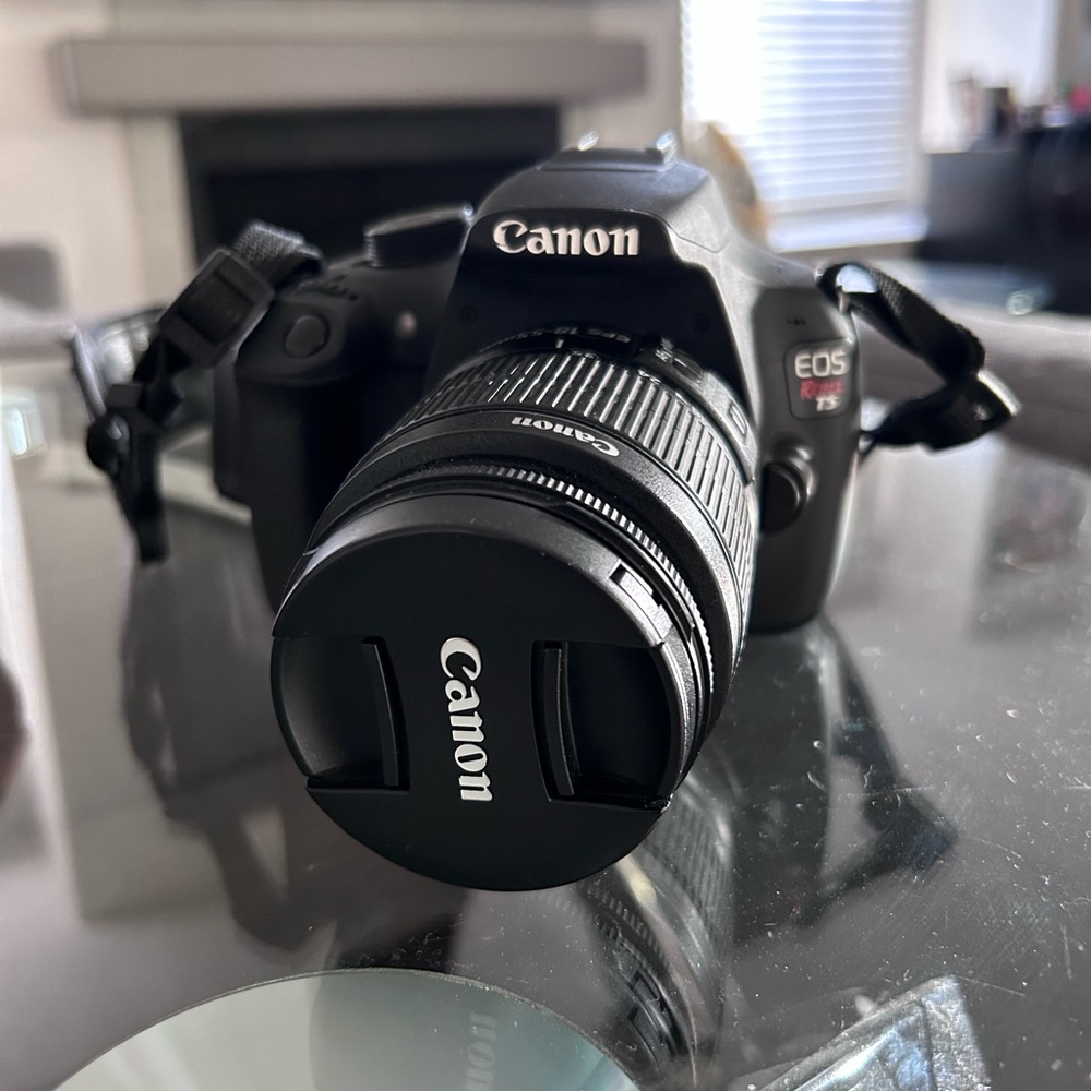 Canon EOS REBEL T5 Camera